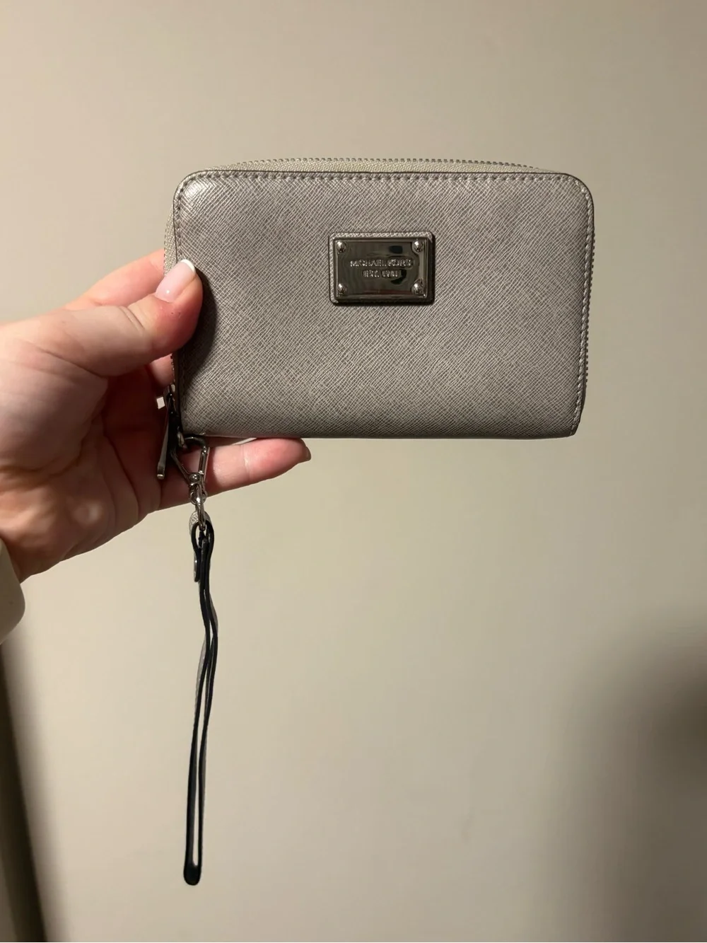 Michael Kors Metallic Grey Saffiano Leather Wristlet EUC